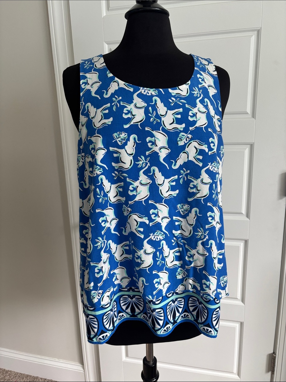 crown & ivy Blue Printed Sleeveless Tank